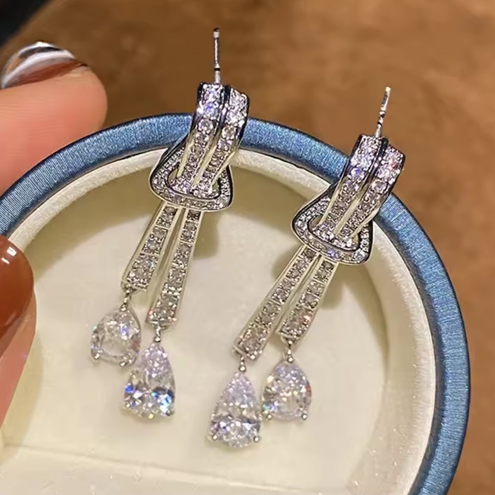 Elegant Linear Crystal Drop Earrings - Picture 5 of 12